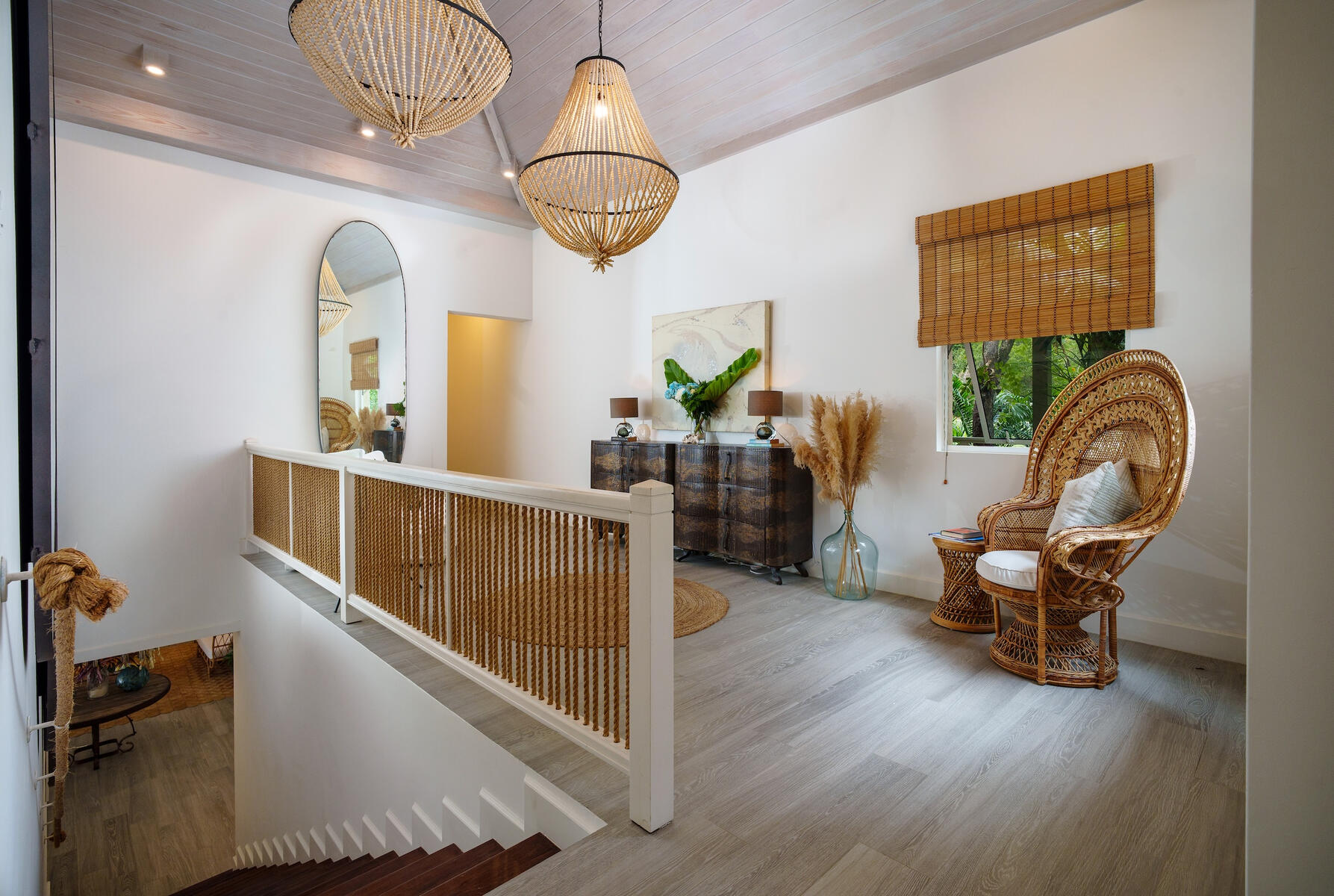 Upper Level Foyer
