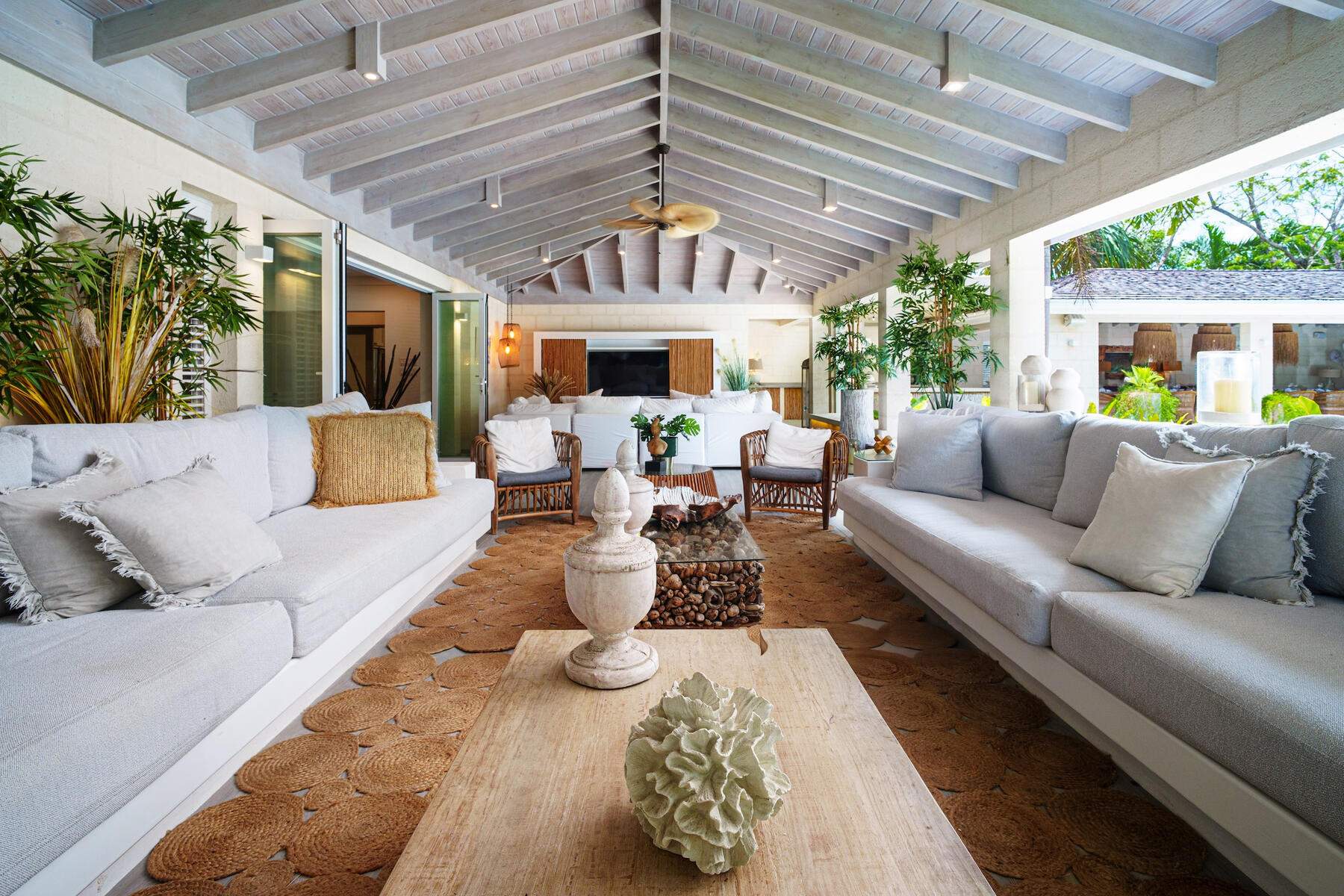 Chic Outdoor Entertaining Pavilion
